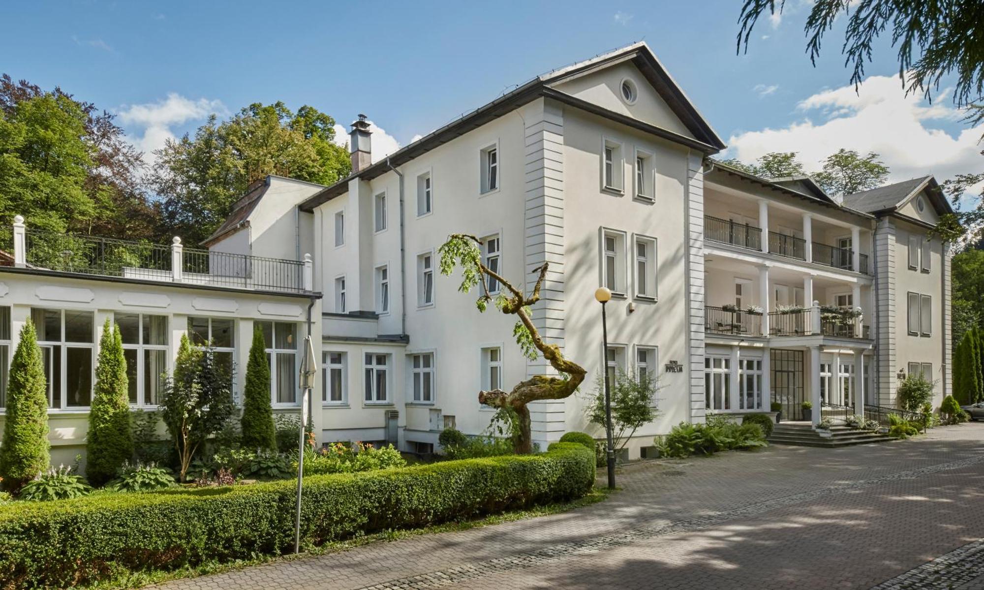 Impresja Art Resort Дужники Здрой Екстериор снимка