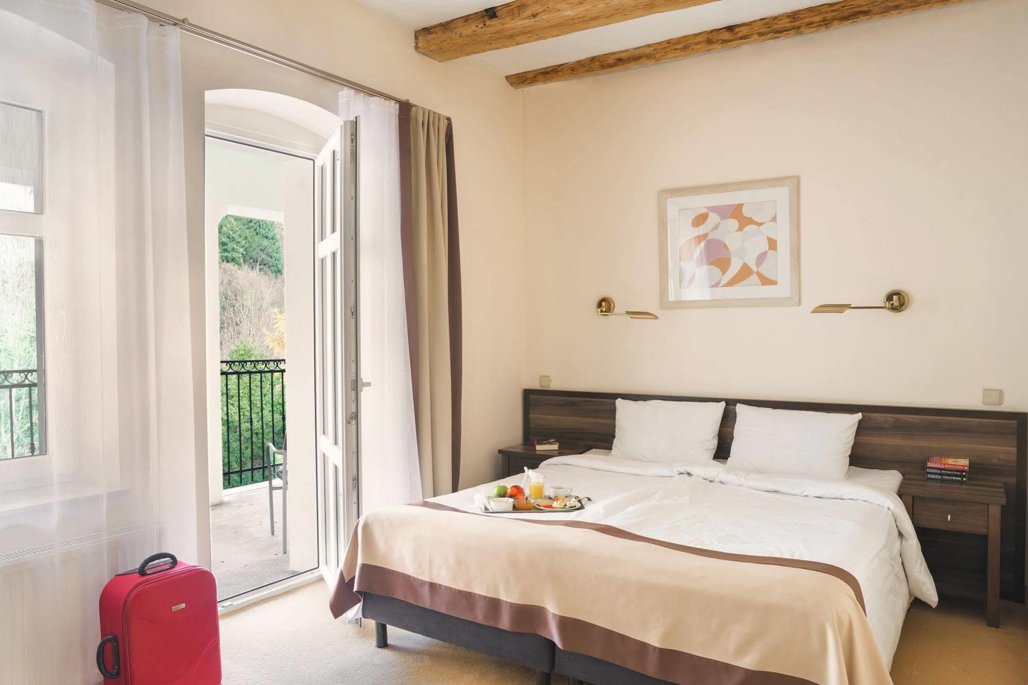 Impresja Art Resort Дужники Здрой Екстериор снимка